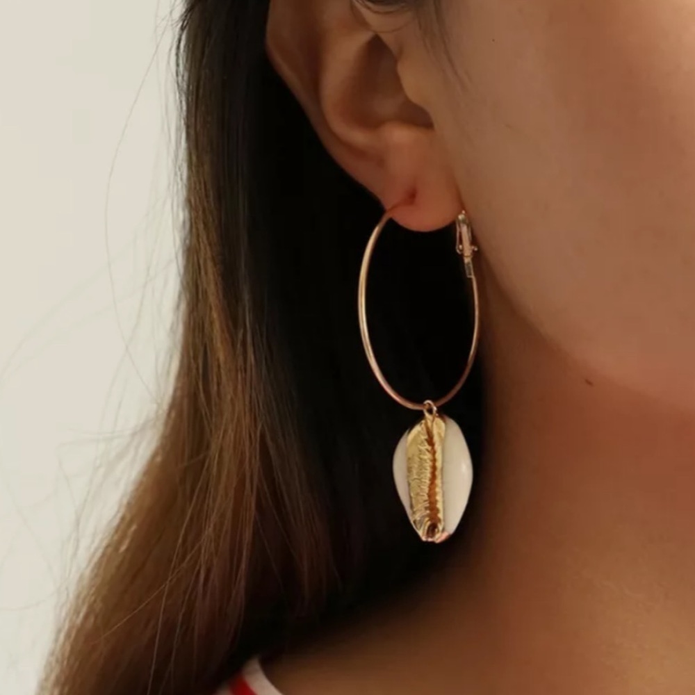 Sea Shell Drop Big Circle Earrings